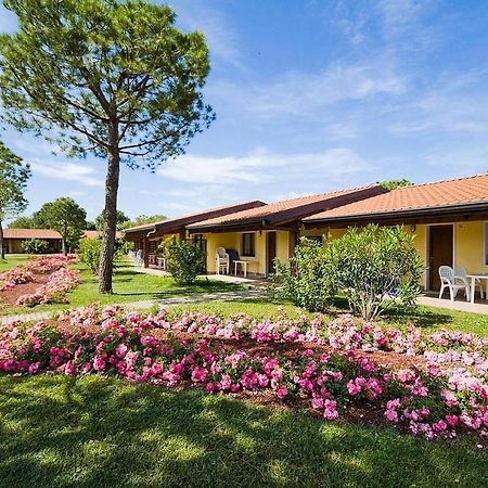 Campeggio del Garda Peschiera del Garda Esterno foto