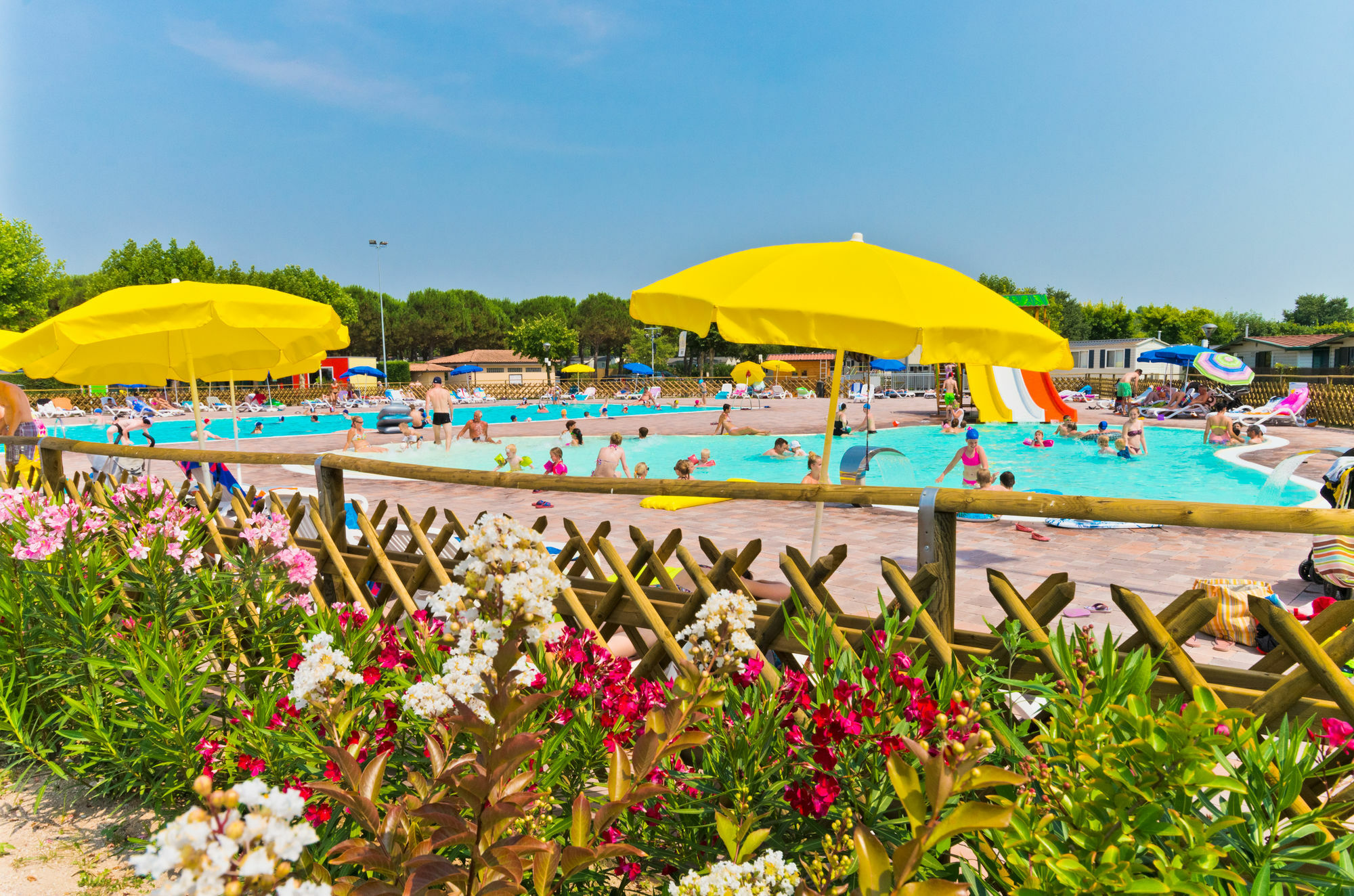 Campeggio del Garda Peschiera del Garda Esterno foto